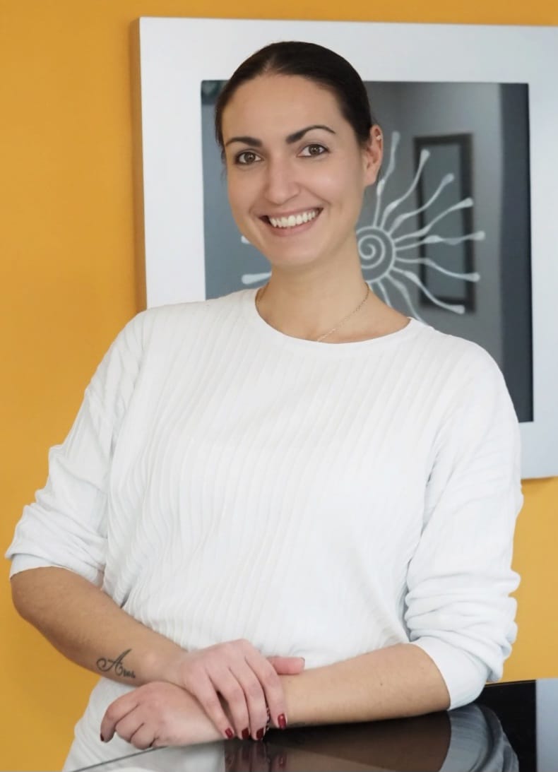 Viktoria Hofmann - Zahnmedizinische Fachangestellte für Prophylaxe der Zahnarztpraxis am Kantplatz Hannover